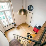 Vivo - Aquarium 3\', 2Br, Ac, Wifi, City Center