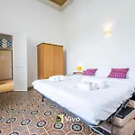 Vivo - Aquarium 3\', 2Br, Ac, Wifi, City Center